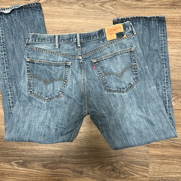 Levi’s 501 / 38 waist x 32 length / blue jeans  button fly - Picture 3 of 3